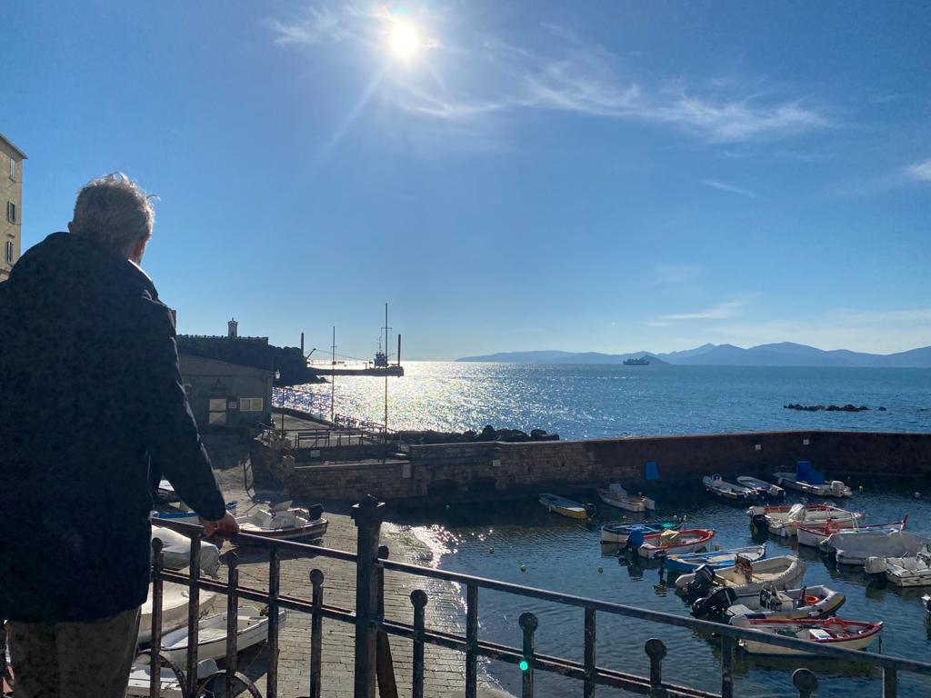 Al via i lavori sulla scogliera a protezione del porto di Marina