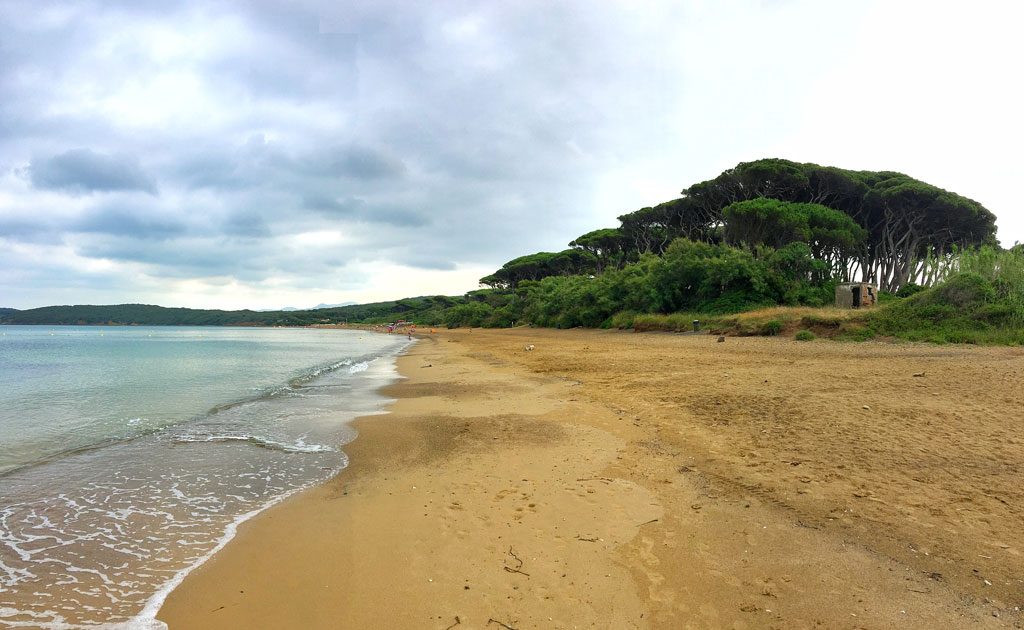 TUTELA DELL\'AMBIENTE, STOP AL FUMO NELLE SPIAGGE PIOMBINESI