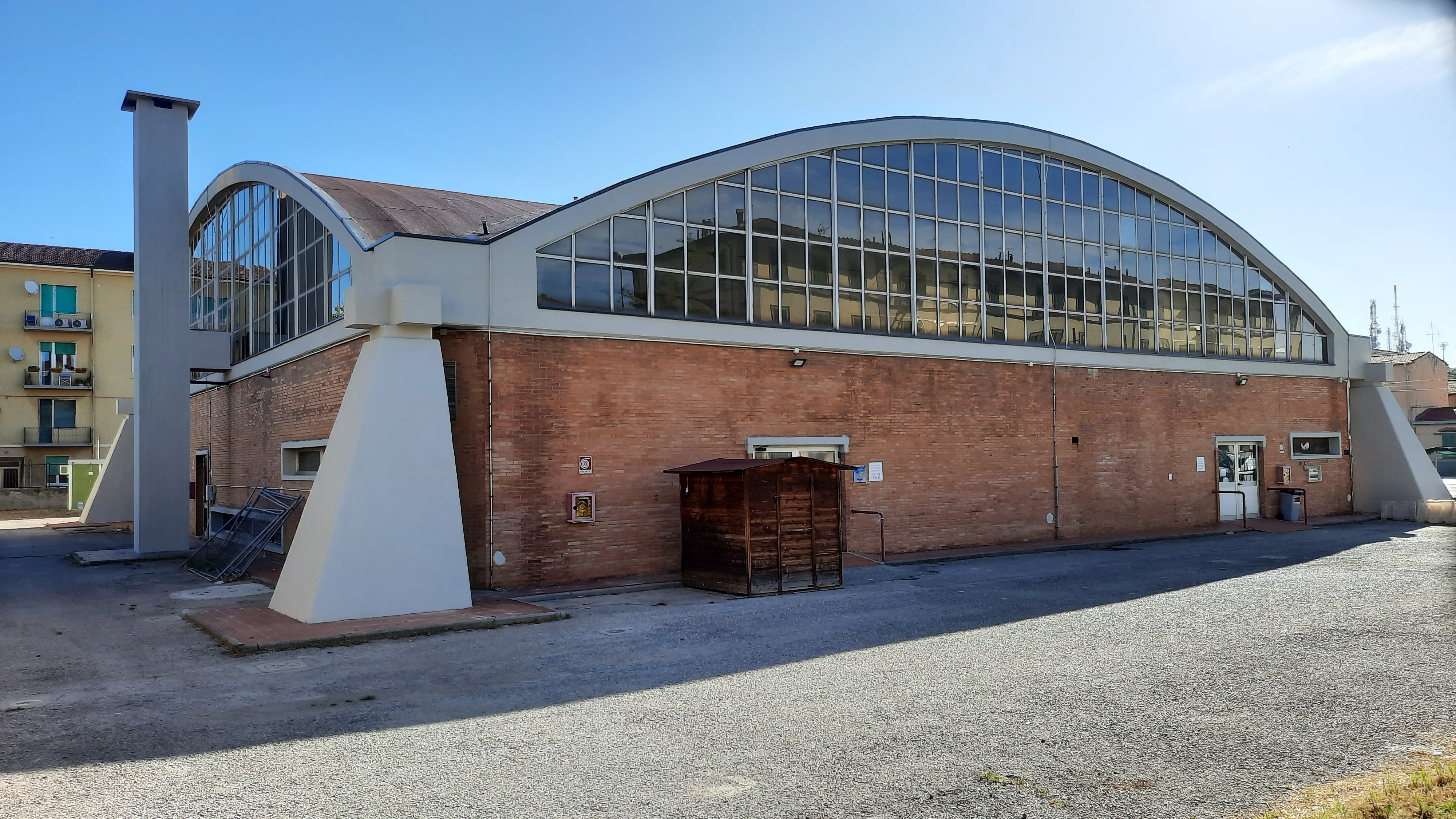 PALAZZETTO DI VIA FERRER, TERMINATI I LAVORI DI RIFACIMENTO DEL TETTO