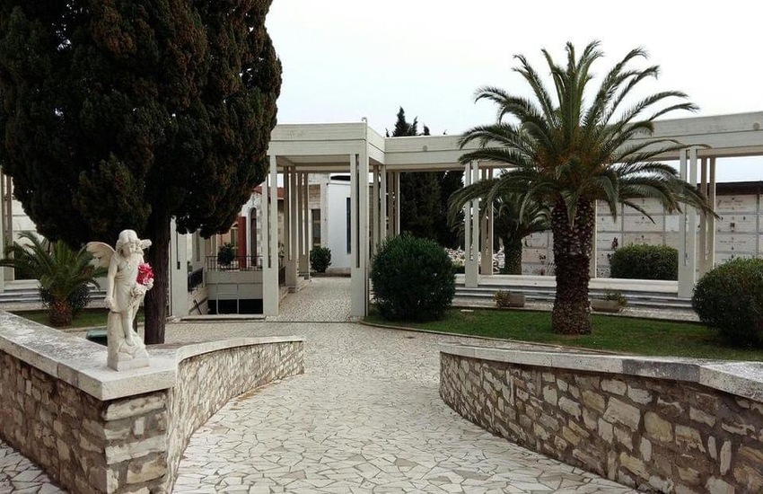 Nuovi orari dei cimiteri comunali