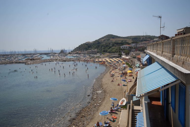 Divieto temporaneo di balneazione a Salivoli