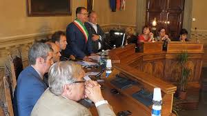 Si insedia il consiglio comunale. Prima fumata nera per la nomina del presidente