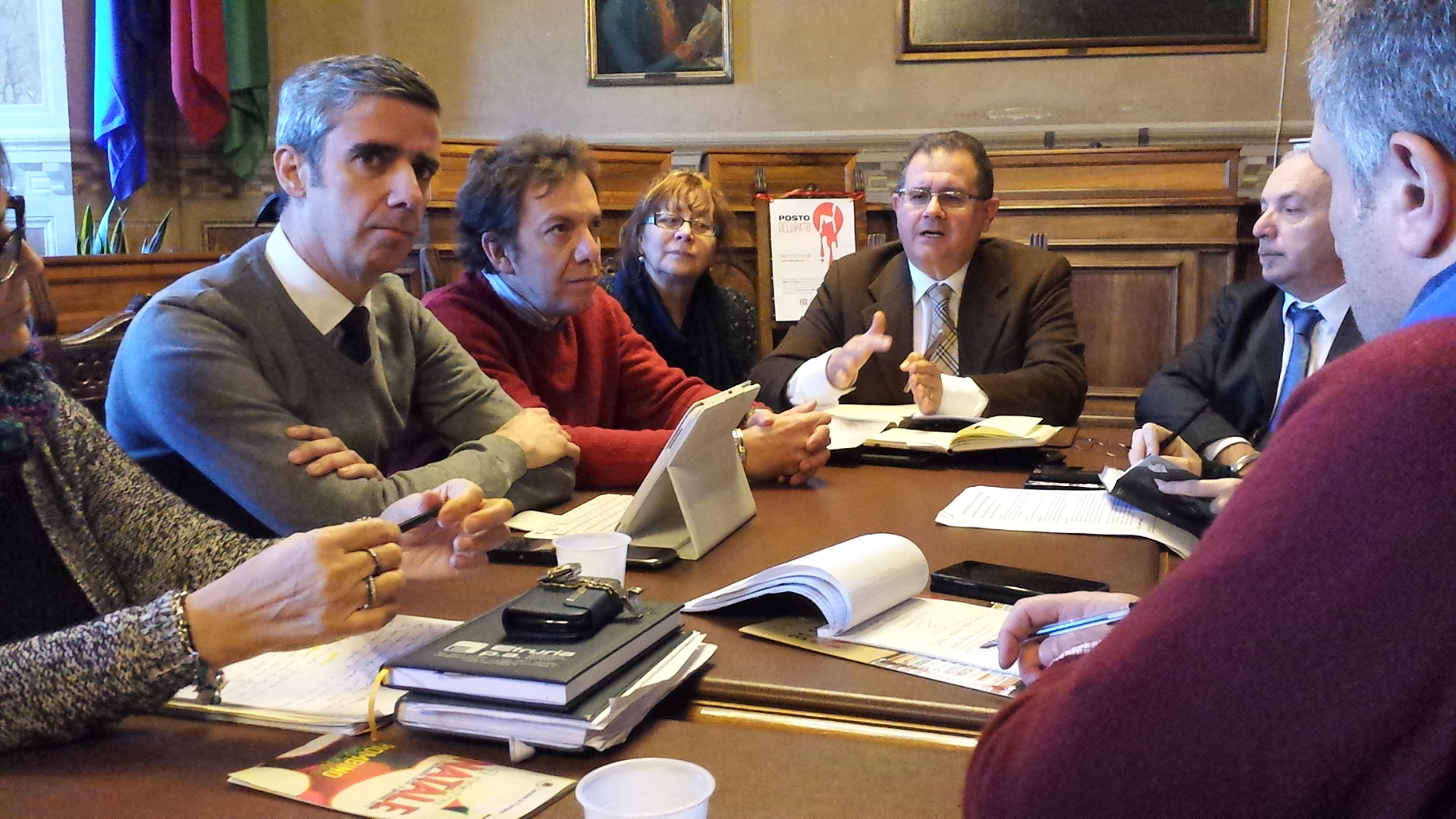 Conferenza stampa a 360 gradi del sindaco Giuliani sui temi strategici del territorio Reindustrializzazione, diversificazione economica, porto e ascolto dei cittadini