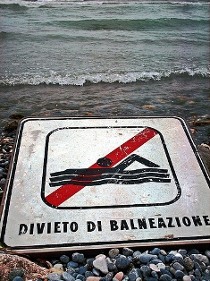 Balneazione vietata a Salivoli e Canaletto. Chiarei: "Problema temporaneo legato agli eventi metereologici. Possibile ripristino da luned&igrave;"