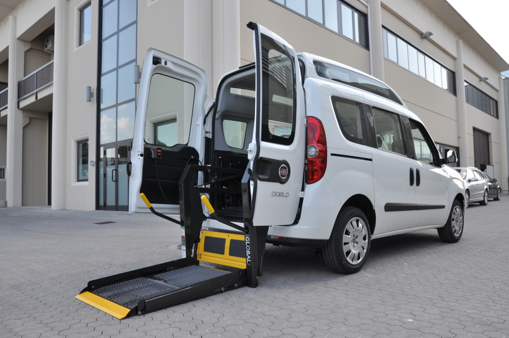 Automezzi continuamente gratuiti. Firmate le convenzioni di Auser e Pubblica Assistenza con la ditta ACG Italia srl.