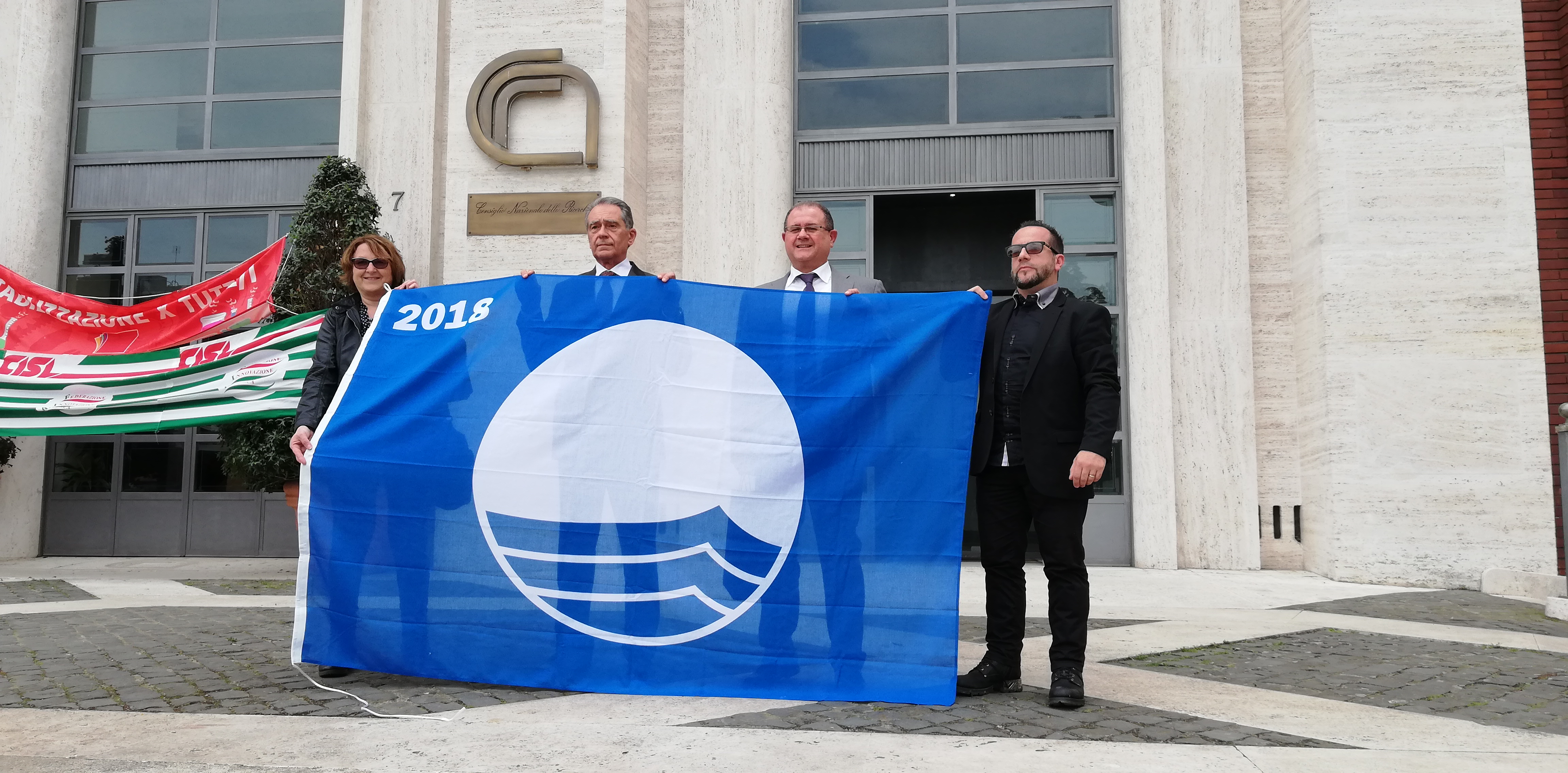 Confermata anche per il 2018 la Bandiera blu alla spiaggia della Sterpaia  nel Comune di Piombino
