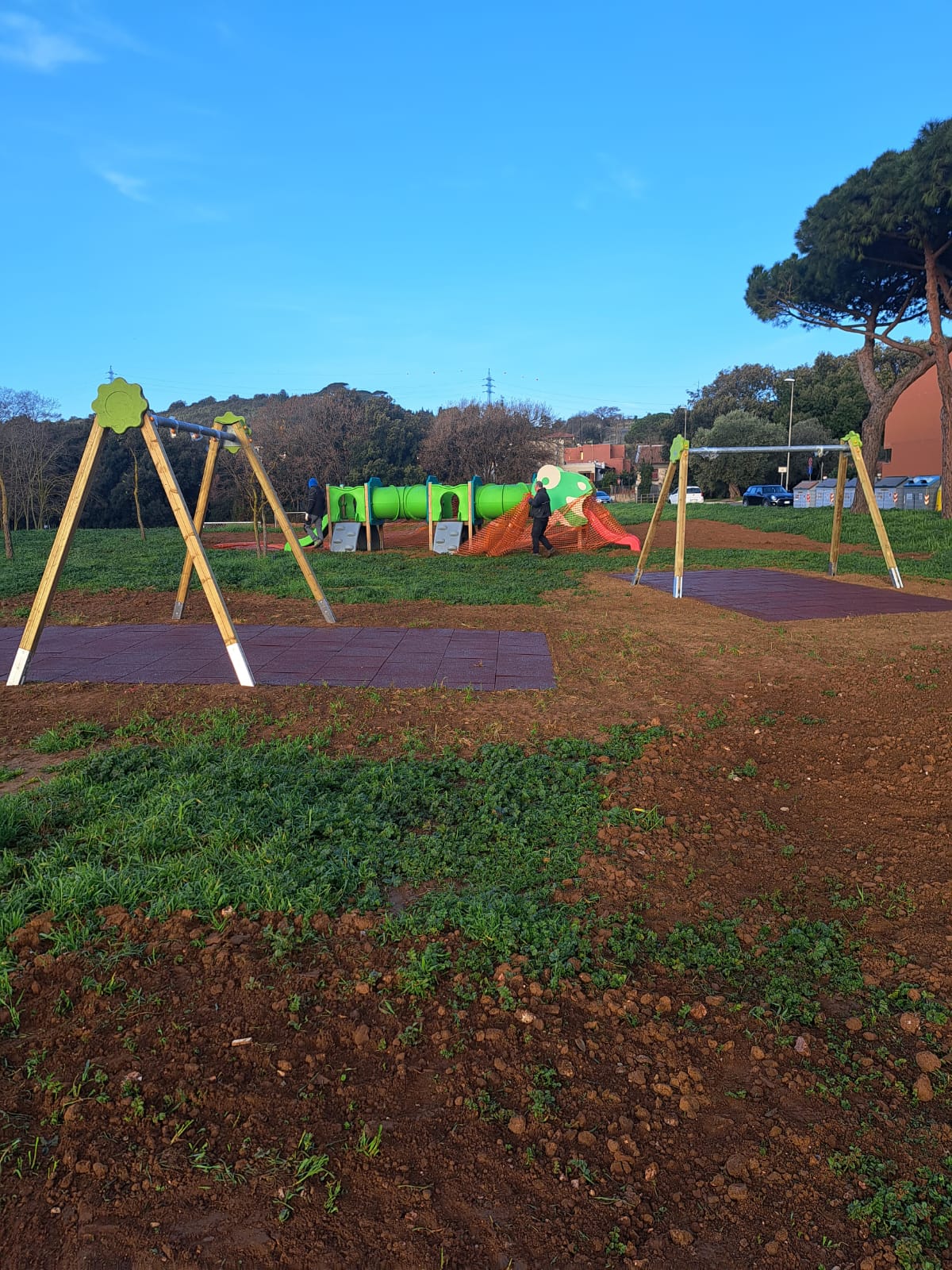 Inaugurazione dell�area giochi di via Ponza: una nuova vita per il \