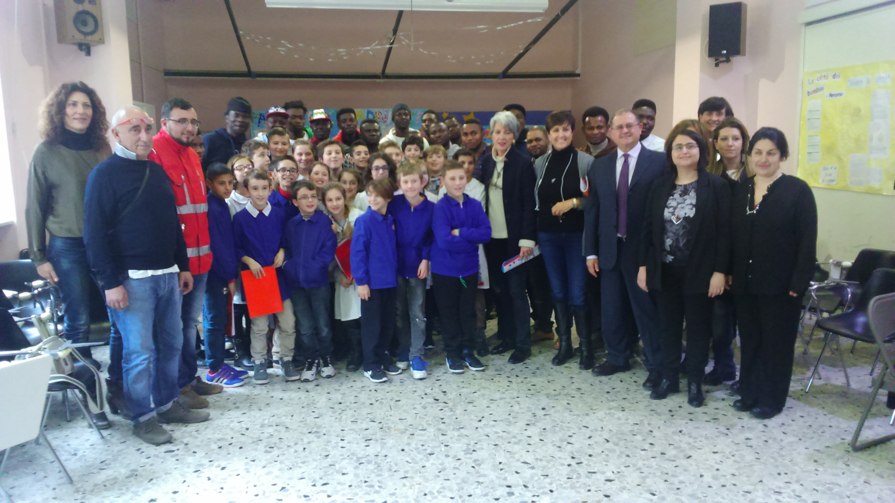 Volontari incontrano una classe della scuola elementare Dante