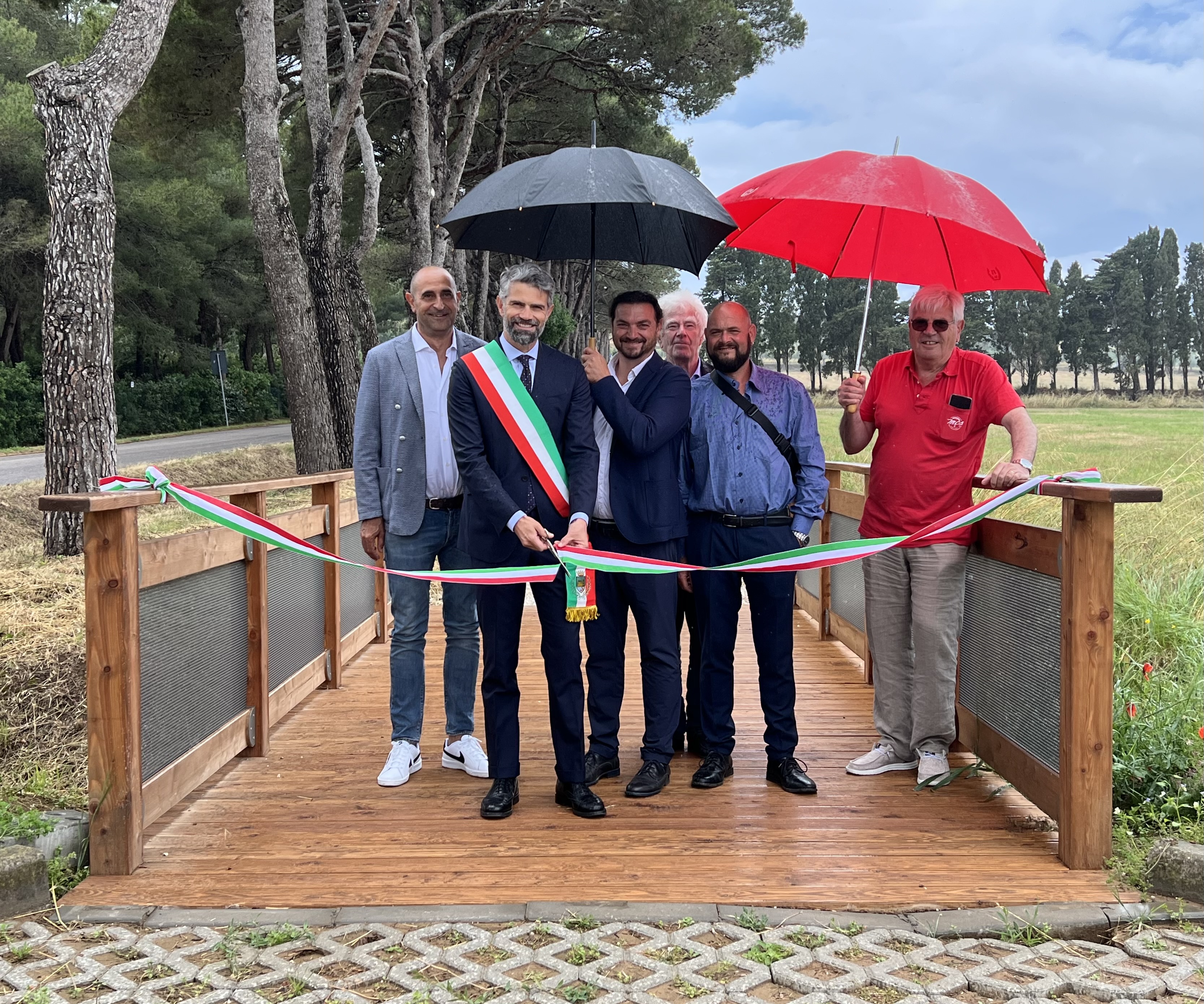 Inaugurata la ciclabile di Baratti