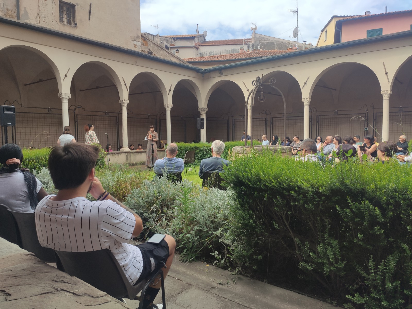 A voci spiegate nel Chiostro di SantAntimo ha concluso il Maggio Libri