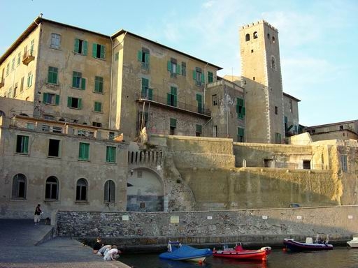 Vendita Sant\'Antimo sopra i Canali. Per interventi necessario il parere della Soprintendenza  Maestrini  e Pellegrini rispondono all\'interpellanza di Callaioli